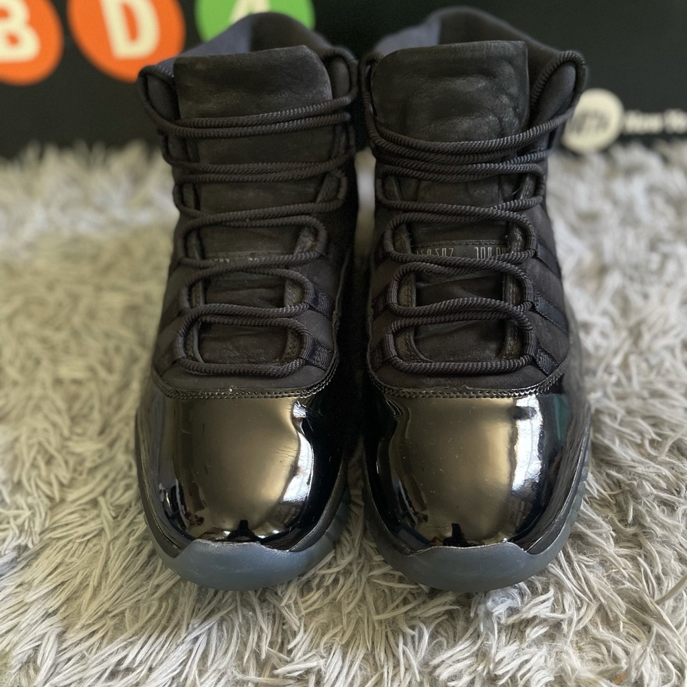 Men’s Jordan Cap and Gown 13s